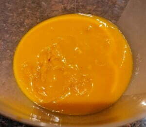 mango pulp in 2 litre jug
