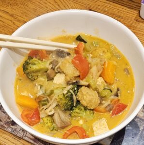 served thai yellow curry noodles soup 3
